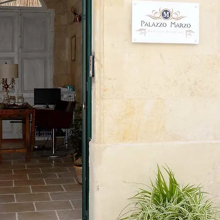 Bed & Breakfast Palazzo Marzo *